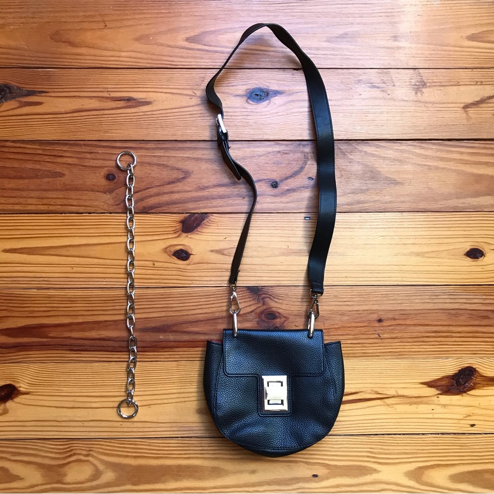 Steve Madden Black Red Round Chain Crossbody Purse, EUC, 9.5” x 8” - Picture 11 of 15